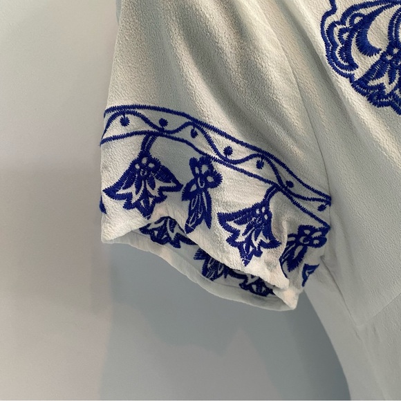 White Lulus Dress Size S - Picture 4 of 8